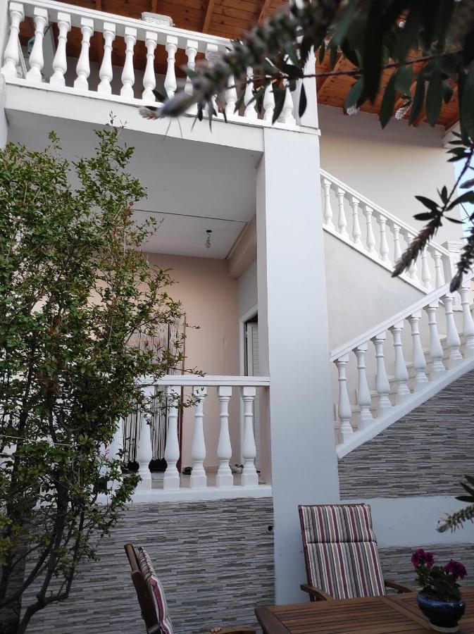 Alanthia Apartment Vlore Bagian luar foto
