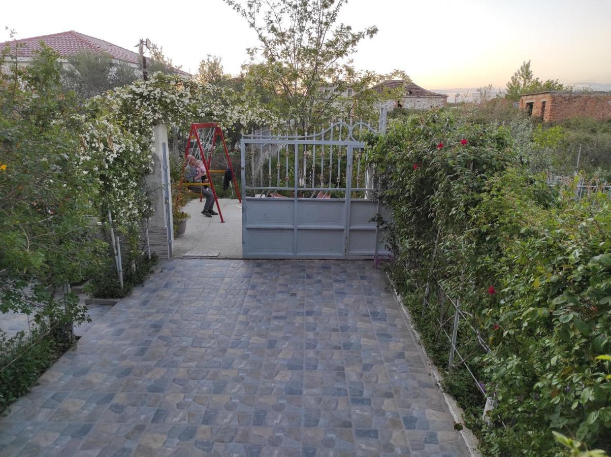 Alanthia Apartment Vlore Bagian luar foto