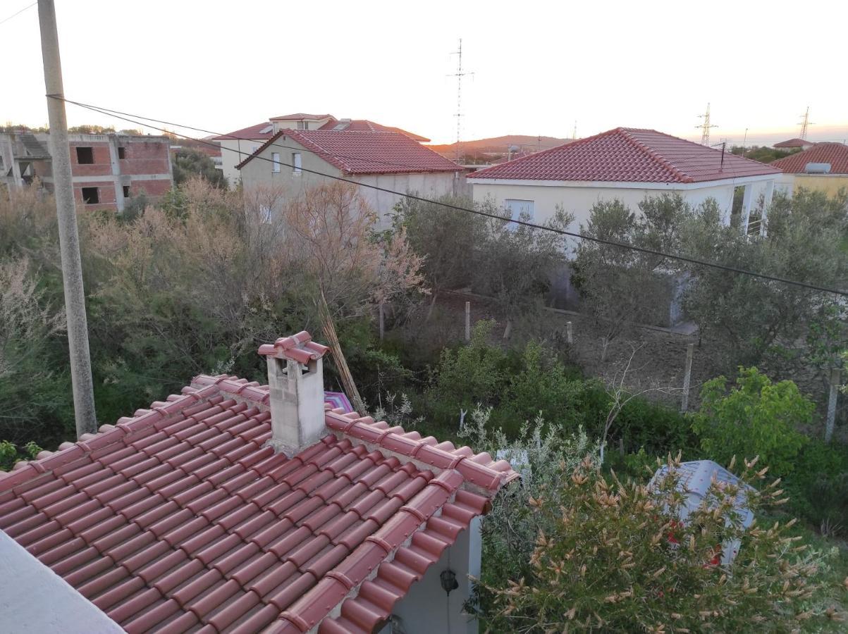 Alanthia Apartment Vlore Bagian luar foto