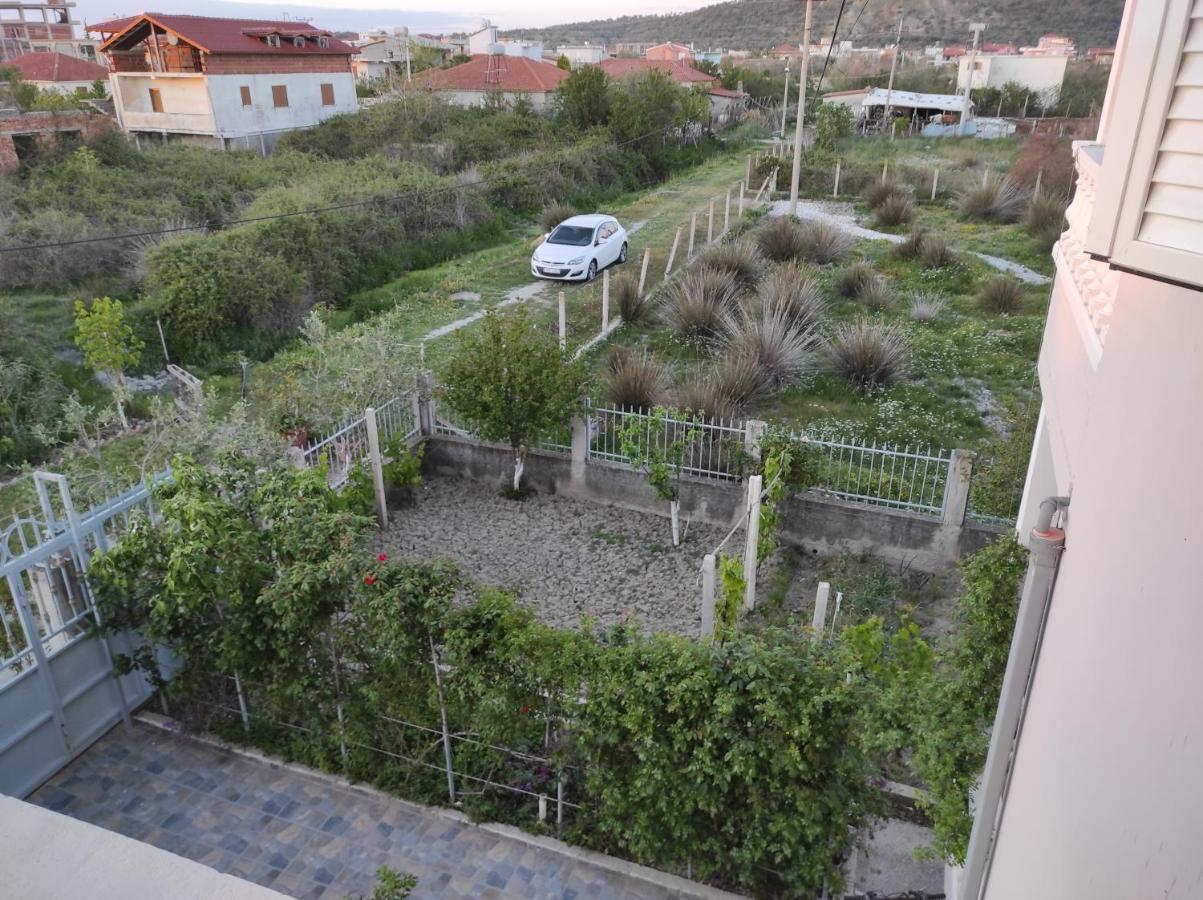 Alanthia Apartment Vlore Bagian luar foto
