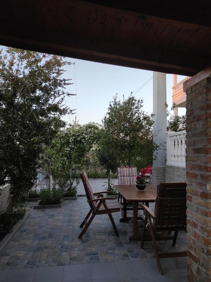 Alanthia Apartment Vlore Bagian luar foto