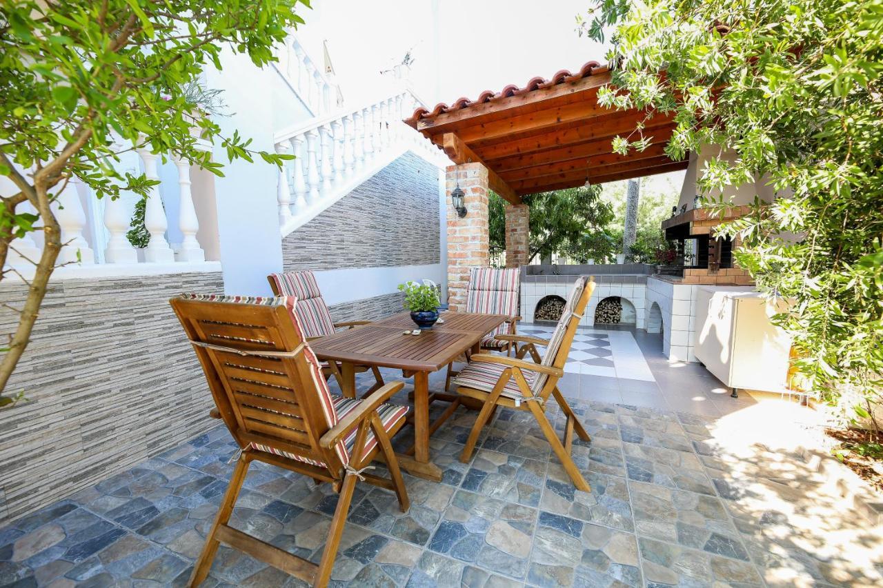 Alanthia Apartment Vlore Bagian luar foto