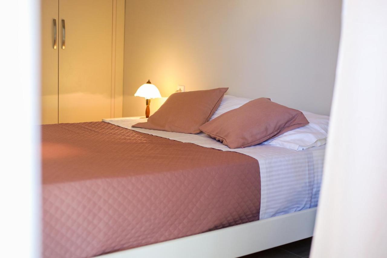 Alanthia Apartment Vlore Bagian luar foto