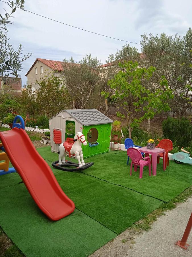 Alanthia Apartment Vlore Bagian luar foto